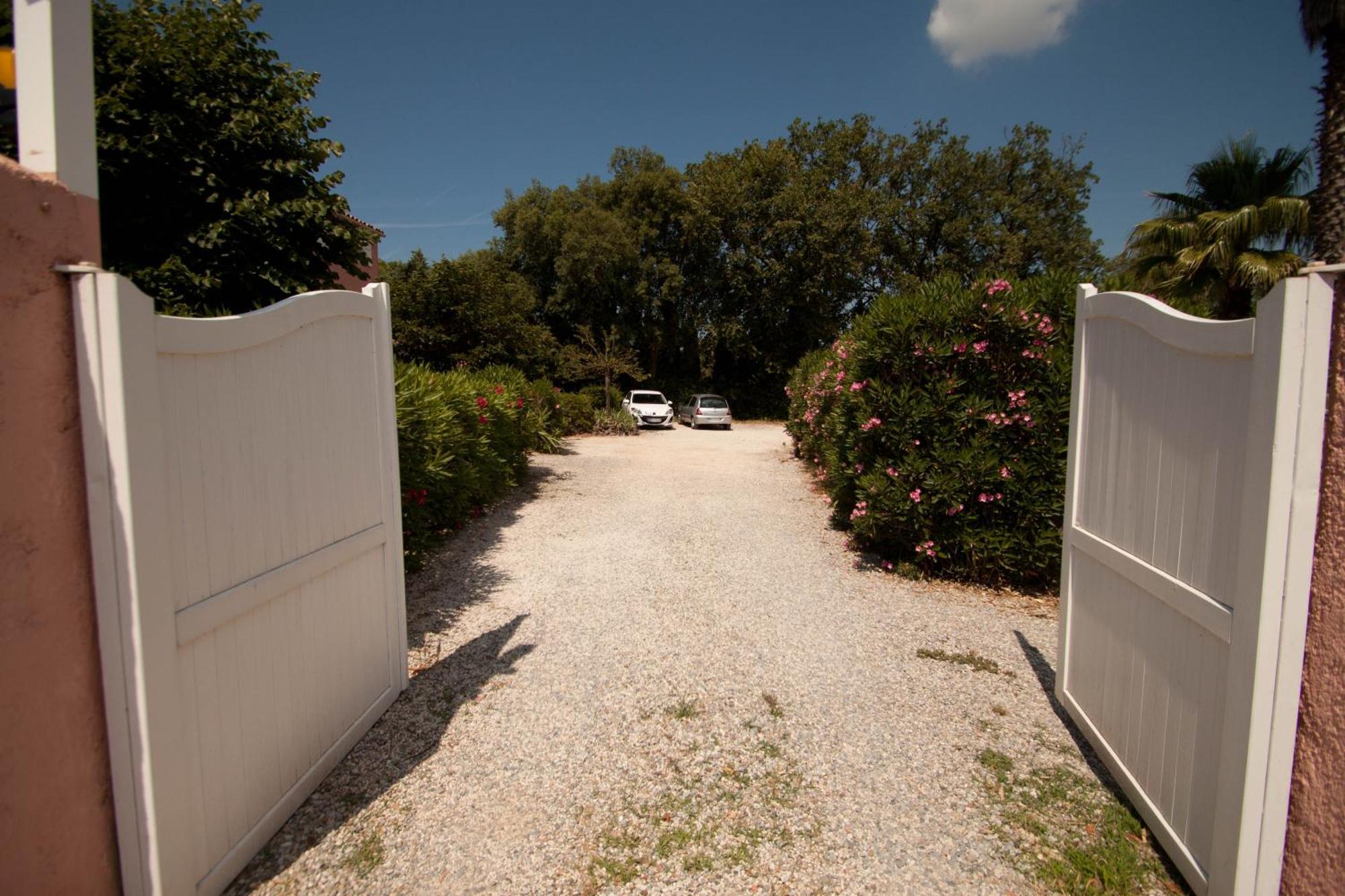 Chambres D'Hotes Le Mas Du Bijou Bleu Puget-sur-Argens Esterno foto