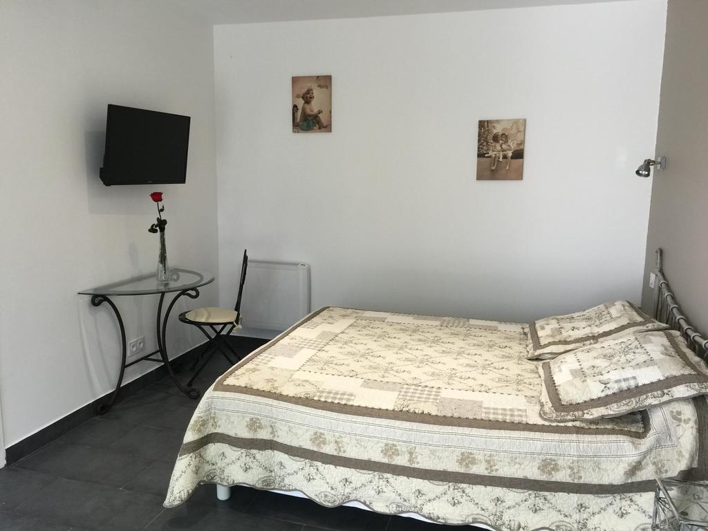Chambres D'Hotes Le Mas Du Bijou Bleu Puget-sur-Argens Esterno foto