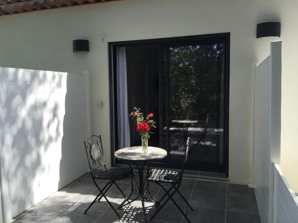 Chambres D'Hotes Le Mas Du Bijou Bleu Puget-sur-Argens Esterno foto