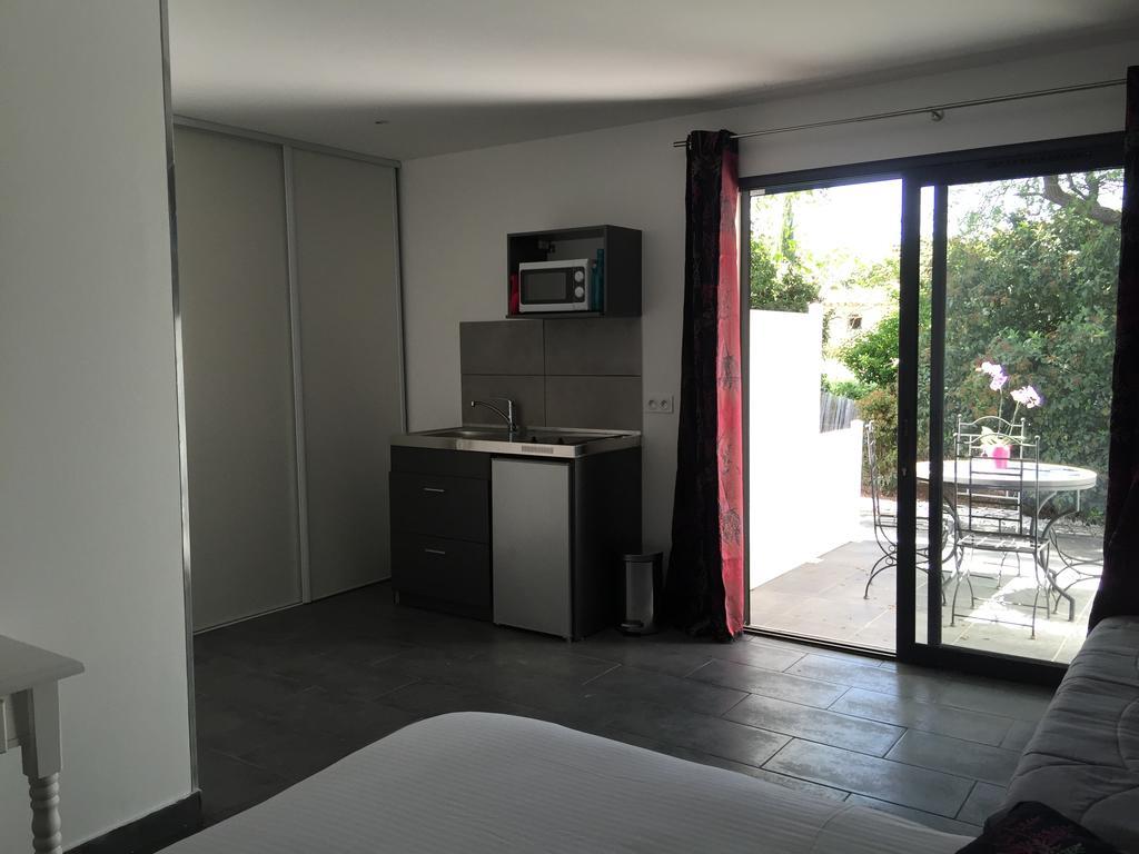 Chambres D'Hotes Le Mas Du Bijou Bleu Puget-sur-Argens Esterno foto