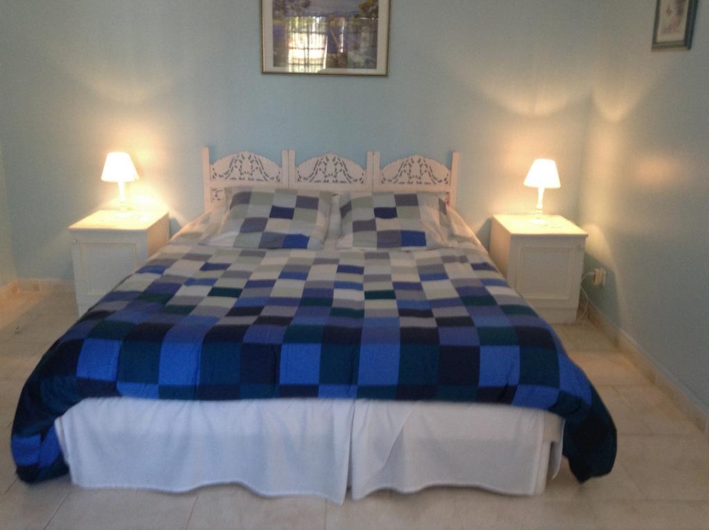 Chambres D'Hotes Le Mas Du Bijou Bleu Puget-sur-Argens Esterno foto