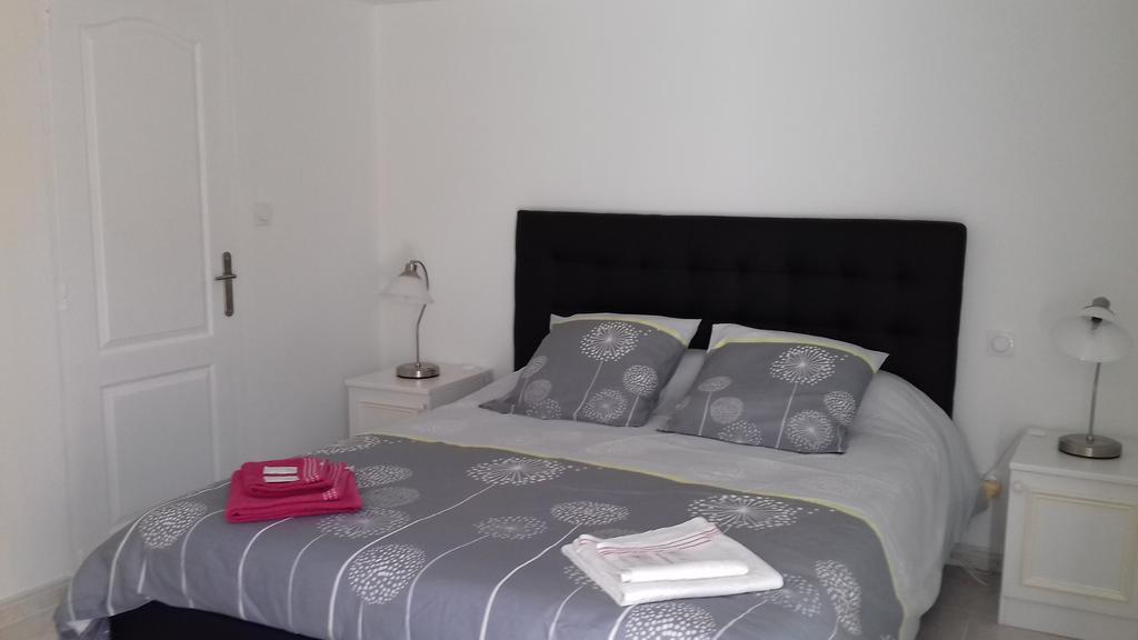 Chambres D'Hotes Le Mas Du Bijou Bleu Puget-sur-Argens Esterno foto